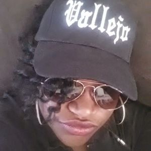 Meet your Posher, Alva